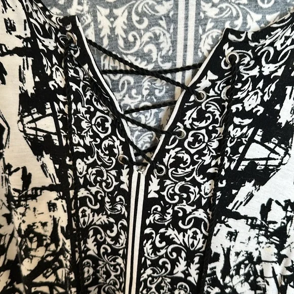 Rose and Olive Top -1X Never Worn - Picture 2 of 6